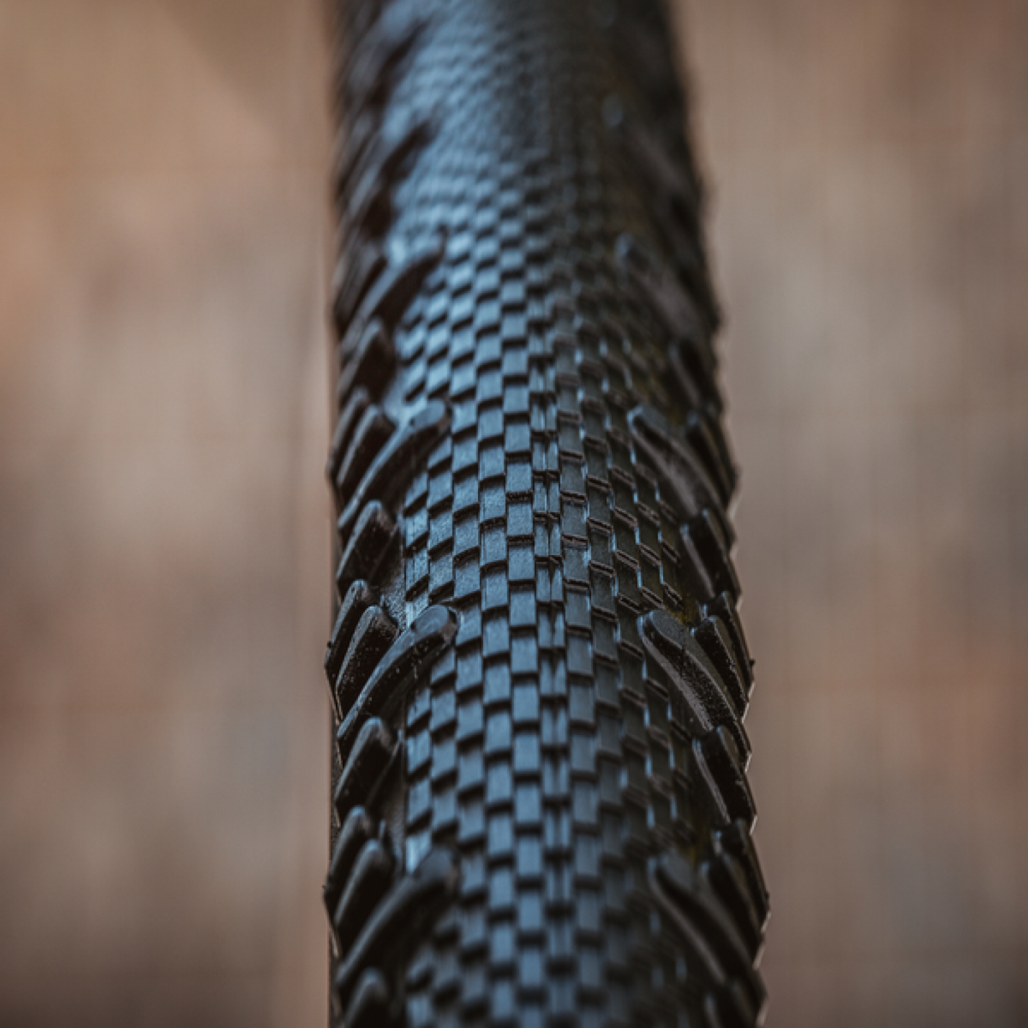 SCHWALBE  Copertone G-One RS Super 28x1.35 Snake Skin Rigido Nero